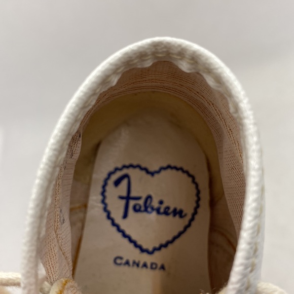 Vintage Fabien Canada White Lace Up Baby Shoes with Bells Size 0 - Picture 7 of 12